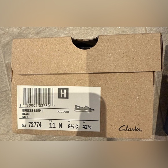 CLARKS - NWT - Cloudsteppers Black Slip-On Shoes Sneakers - Picture 10 of 12